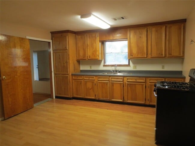 Foto del edificio - 7202 Brownwood St