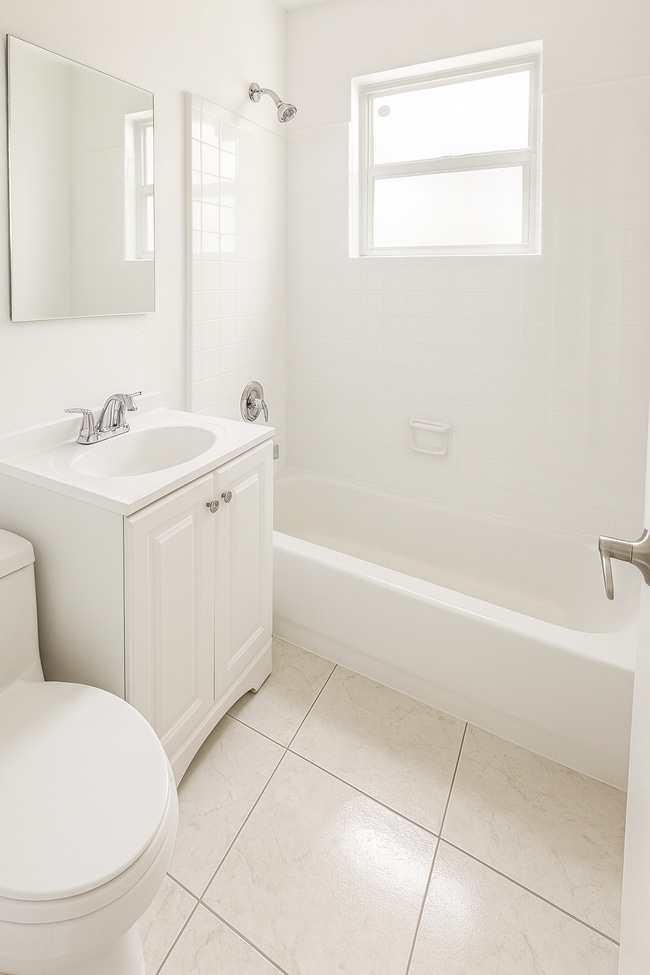 Building Photo - 3504 Lantana St