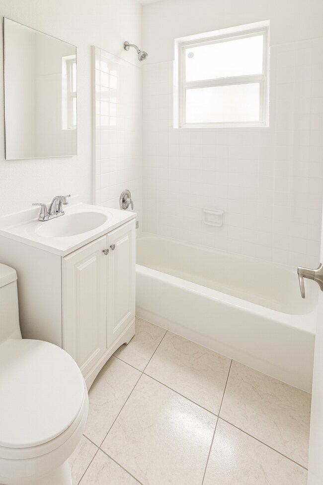 Foto del edificio - 3504 Lantana St