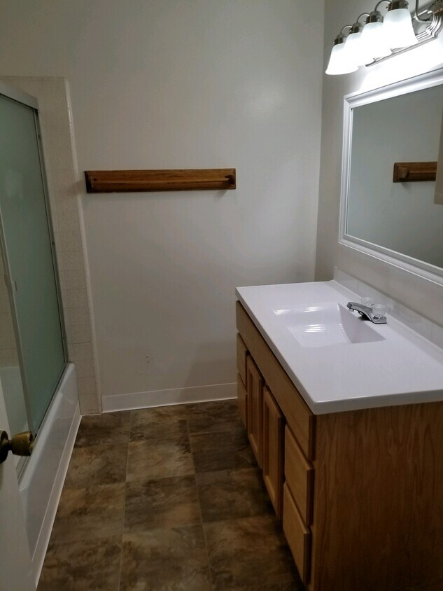 hall bath - 1770 Ximeno Ave