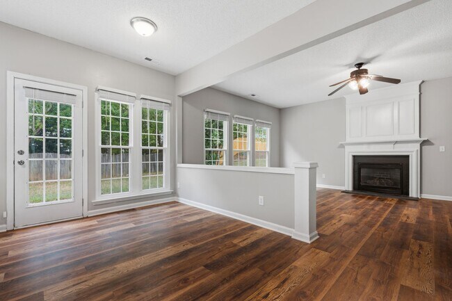 Building Photo - Freshly Renovated 4BR Home in Prime Apex Location - Move-In Ready!