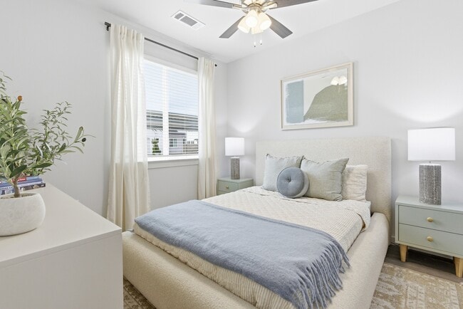 Building Photo - YardHomes Spring West