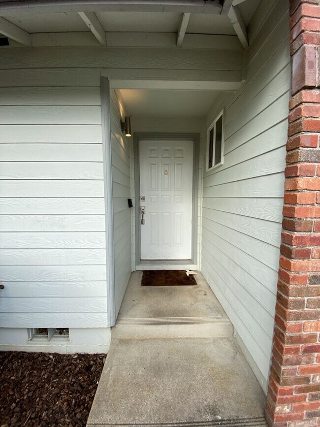 Building Photo - 4305 San Francisco Dr NE