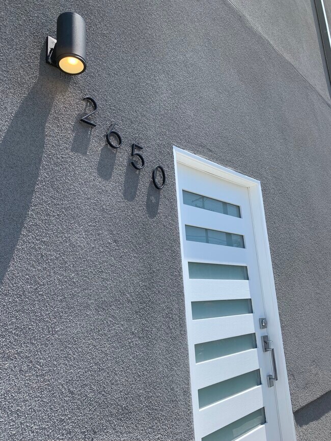 Foto del edificio - 5468 Carlin St