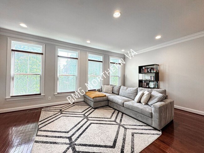 Foto del edificio - 9471 Canonbury Square