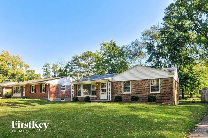 Primary Photo - 170 St Edward Ln