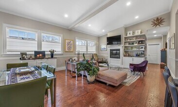 Building Photo - 616 E 4th St