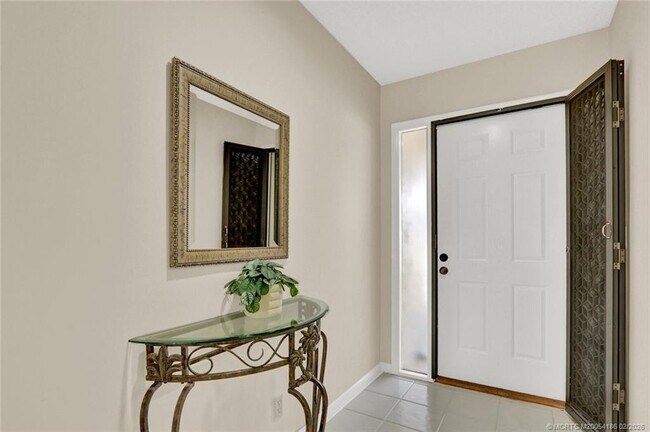 Building Photo - 4004 SW Osprey Creek Way