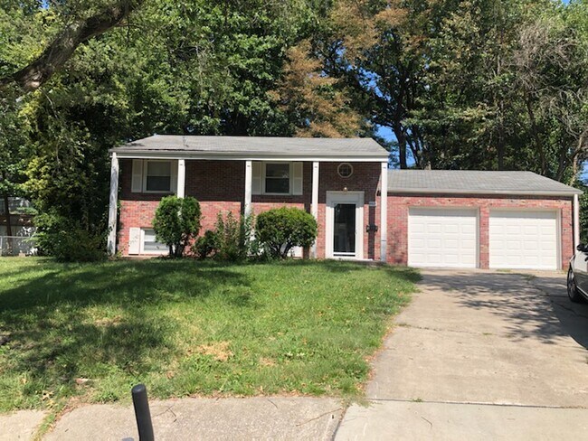 Building Photo - 9925 Benson St
