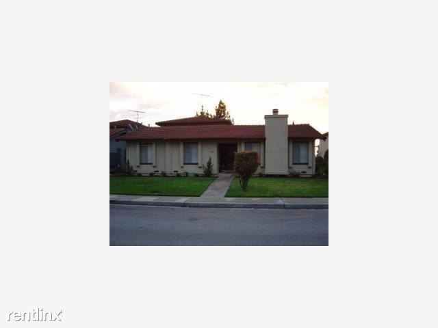 Primary Photo - 1512 Moorpark Ave