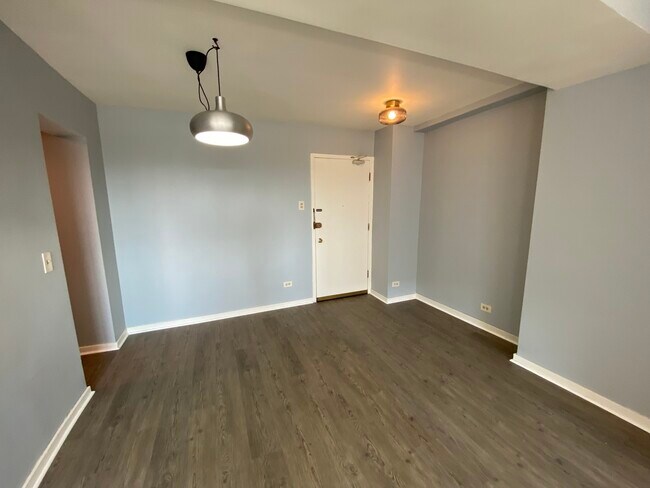 Foto del edificio - 2909 N Sheridan Rd