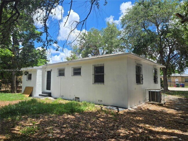 Building Photo - 2150 NW 93rd St