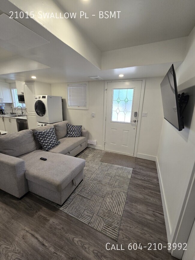 Photo du bâtiment - BSMT – Renovated Suite in Hope