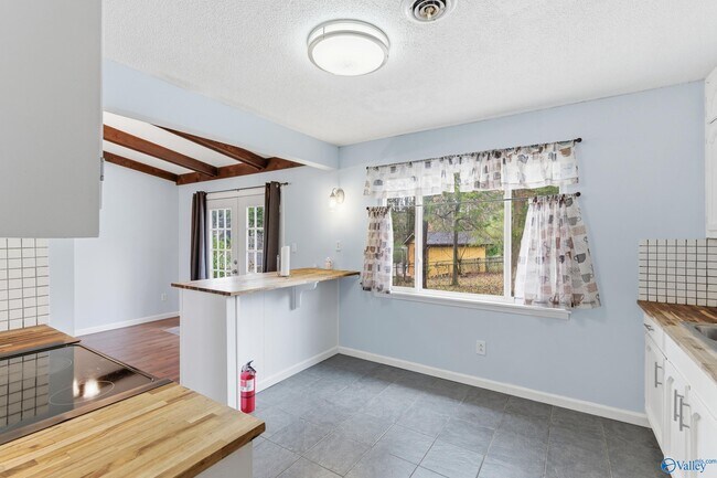 Foto del edificio - 4904 Middleton Ln NW