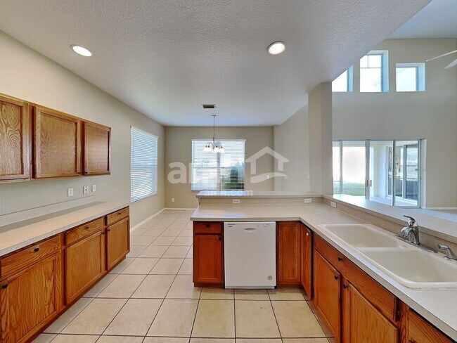 Foto del edificio - 6101 41st St E