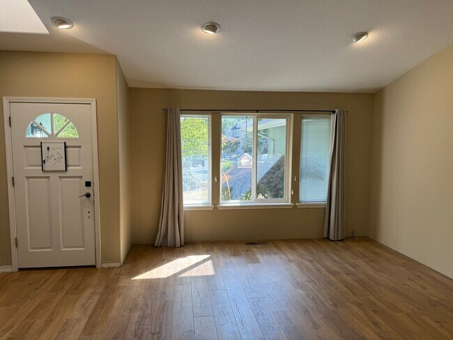 Foto del edificio - 2043 NW Sarum Cir