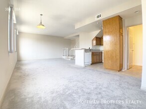 Building Photo - 10133 Tabor St