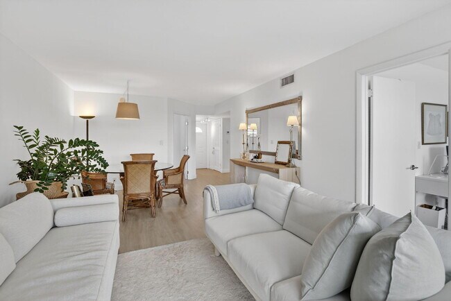 Foto del edificio - 9820 S Hollybrook Lake Dr