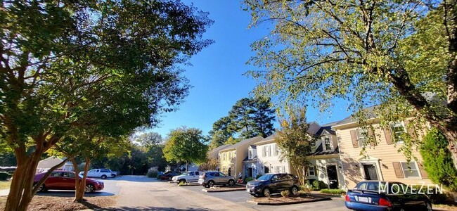 Foto del edificio - 1608 Township Cir