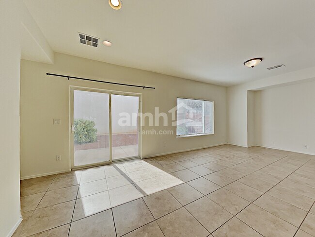 Building Photo - 1020 Maple Pines Avenue