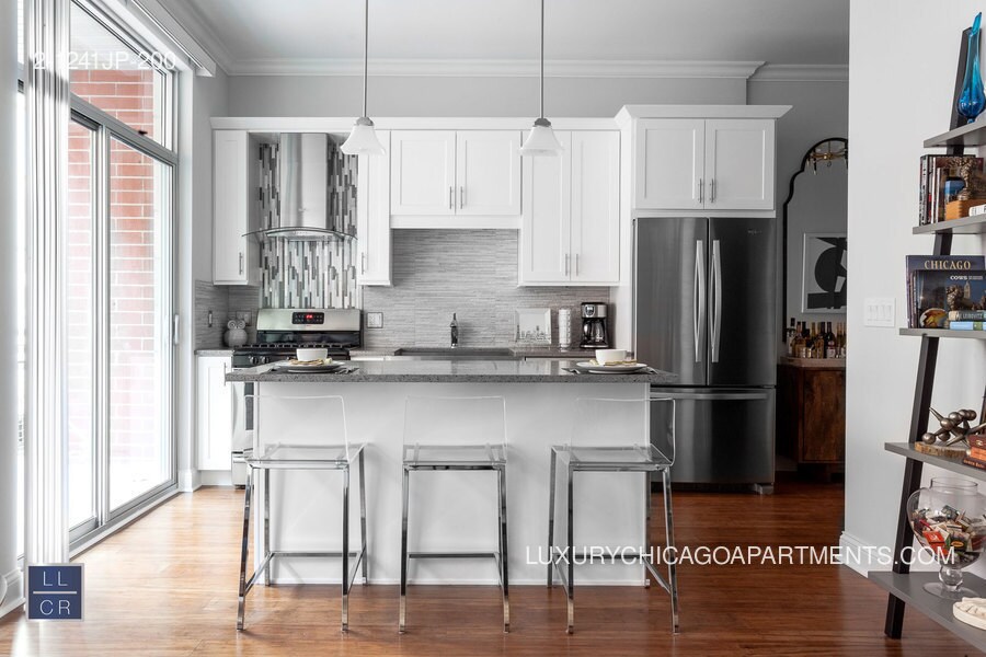 Foto principal - 1241 W Jackson Blvd