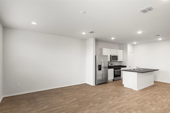 Foto del edificio - 111 Kendall Ln