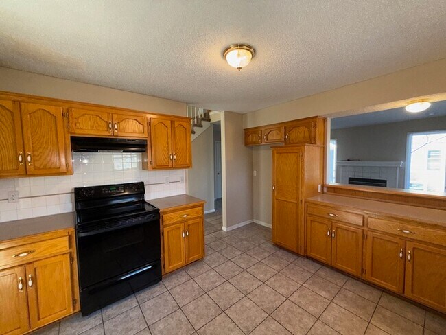 Foto del edificio - 8619 N McDonald Ave