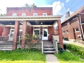 Building Photo - 204 Kelly Ave
