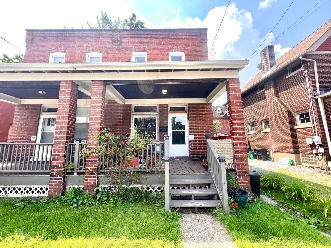 Foto principal - Pittsburgh - 2 Bedroom 1 Bathroom - Spacio...