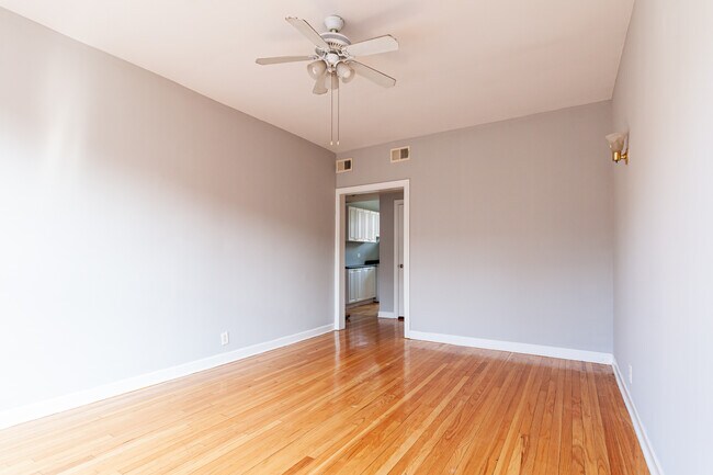 Foto del edificio - 540 W Aldine Ave