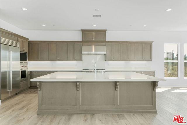 Foto del edificio - 20534 Edgewood Ct