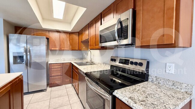 Building Photo - 1310 S Pima