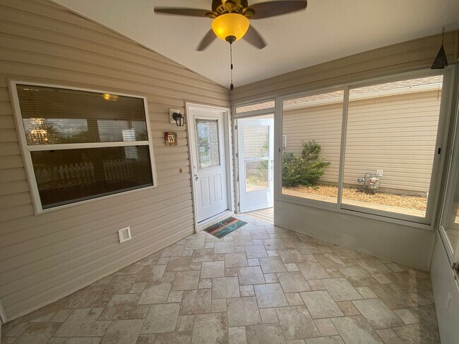 Building Photo - Lovely and Spacious Unfurnished, 2 + 2 Pat...