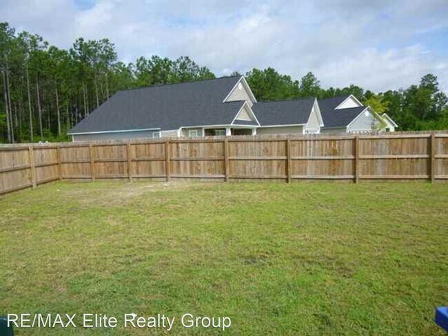 Building Photo - 3 br, 2 bath House - 1003 W T Whitehead Dr