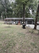 Building Photo - 111 Cheshire Dr