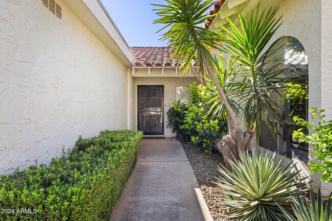 Building Photo - 7345 E Keim Dr