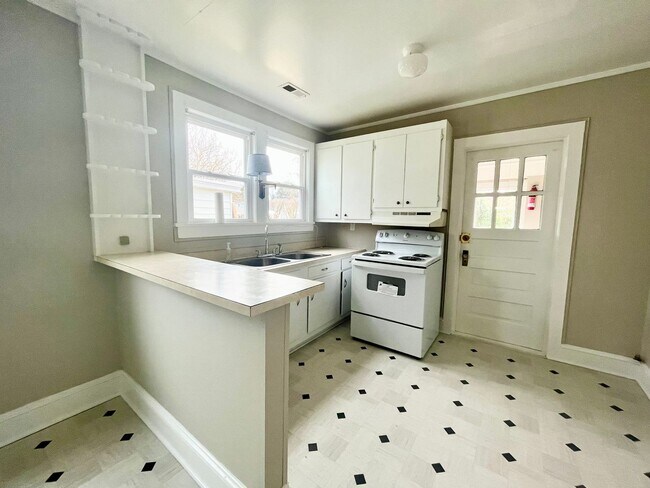 Foto del edificio - 803 W Elizabeth St