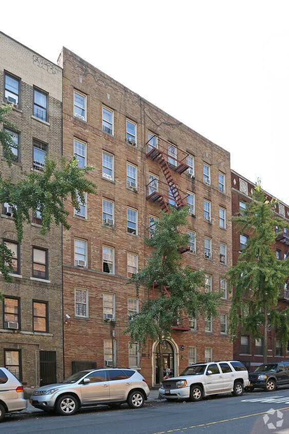 Primary Photo - 81 Seaman Avenue