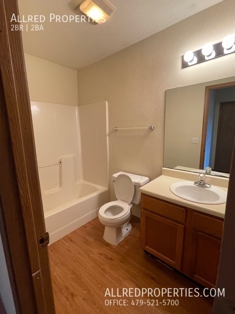 Building Photo - 695 W Beck-
