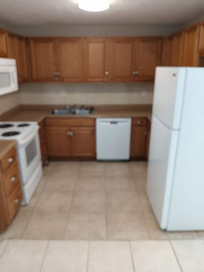 Building Photo - 1902 Honour Rd