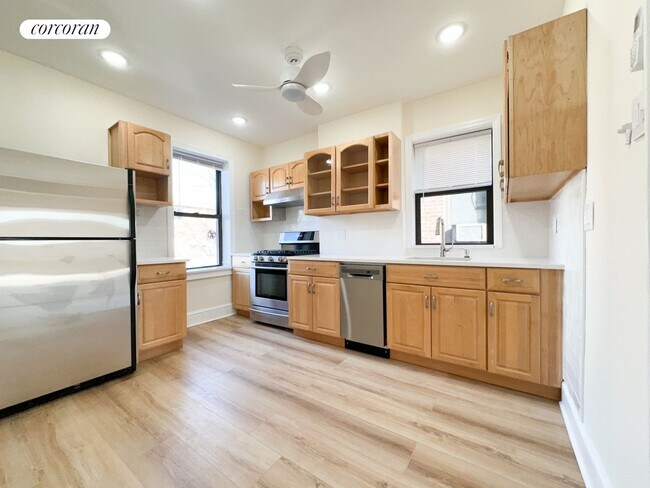 Foto del edificio - 104-47 42nd Ave