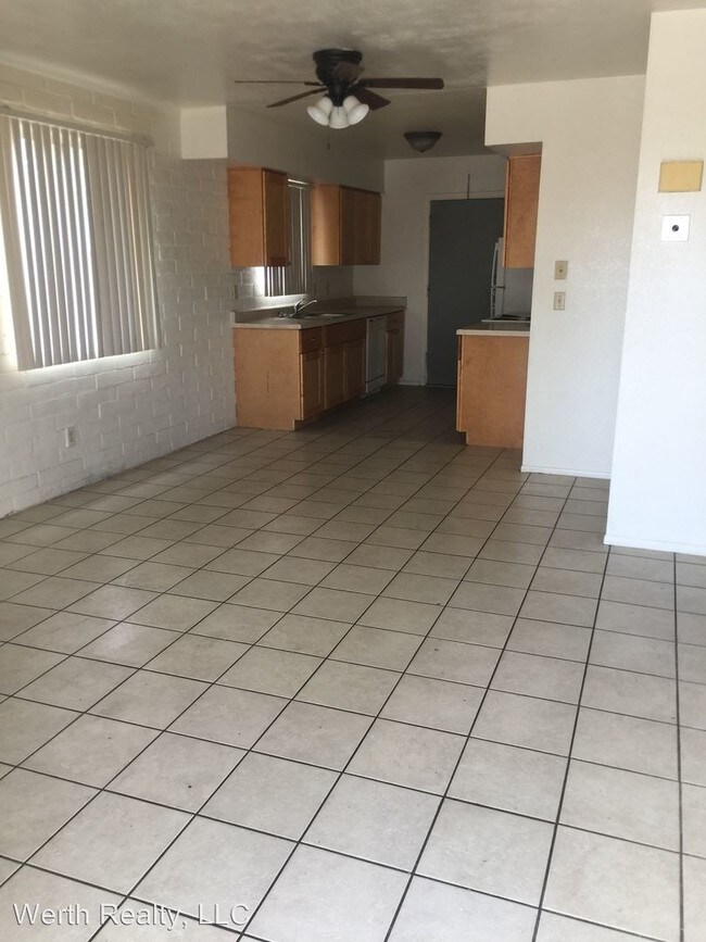 Foto del edificio - 3635-3655 E Bellevue St