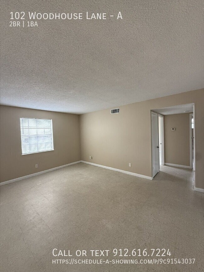Building Photo - 102 Woodhouse Ln
