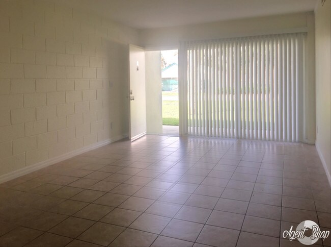 Foto del edificio - 1852 Golf View Ave