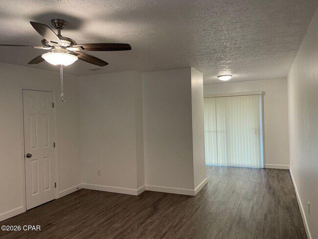 Foto del edificio - 2708 E 17th St