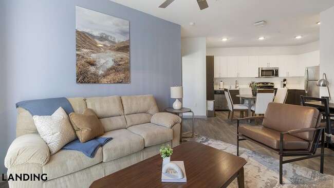 Building Photo - 1001 S Center St