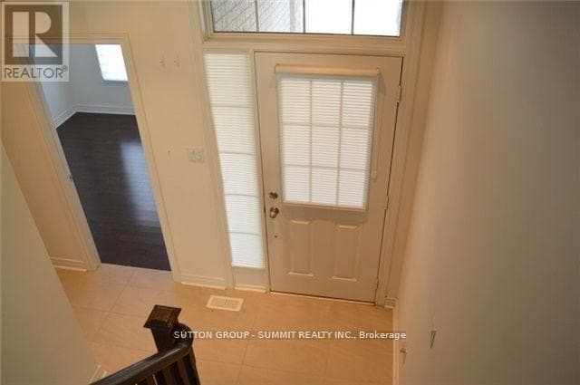 Building Photo - 36 Denali Cres