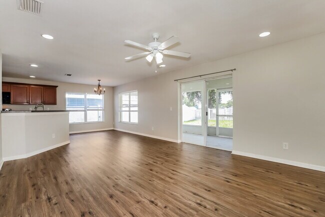 Foto del edificio - 11248 Cocoa Beach Dr