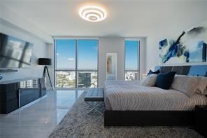Building Photo - 3 br, 3.5 bath Condo - 100 E Las Olas Blvd...