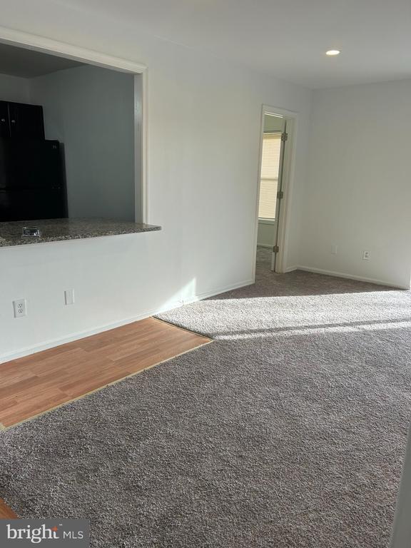 Building Photo - 804 Quince Orchard Blvd